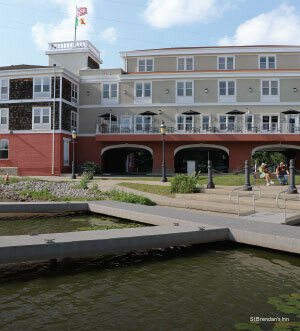 Hotel St. Brendan's Inn, Green Bay, photo