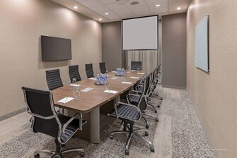 Фото Courtyard by Marriott Burlington