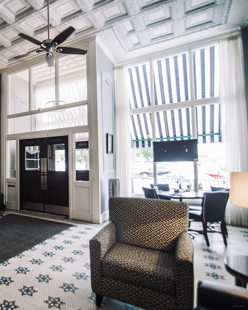 Фото The Continental Hotel