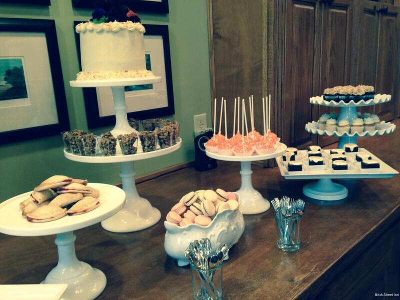 Фото Brick Street Inn