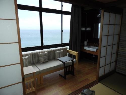 Фото Shiokaze Hotel