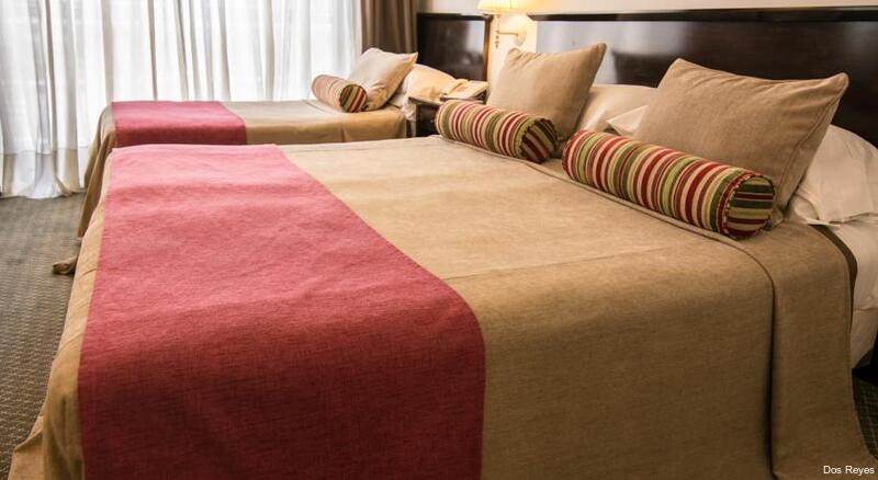 Фото Dos Reyes Hotel