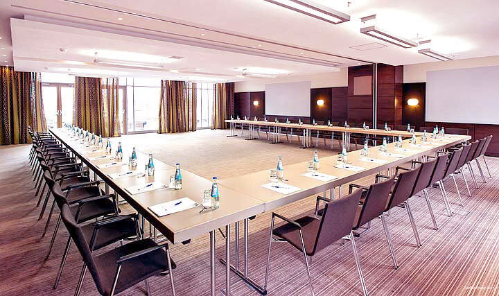 Фото Амбассадор Калуга