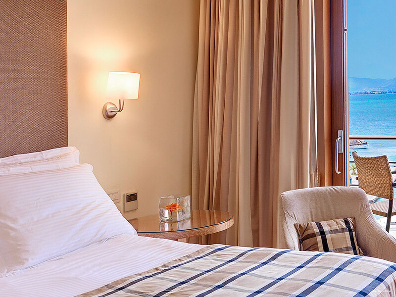 Фото Amphitryon Hotel