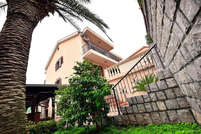 Фото Apartments Dobrotski Dvori