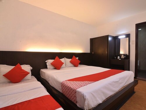 Гостиница Oyo 43960 Laksamana Executive & Boutique Hotel в Тавау