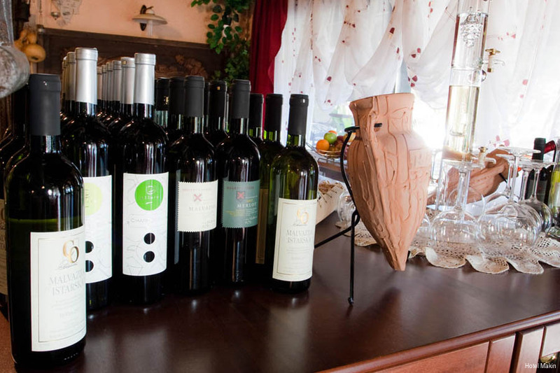 Фото Hotel Makin