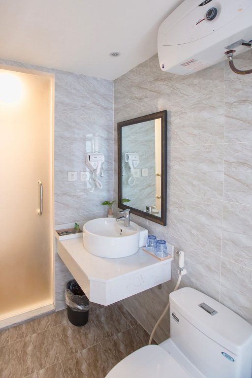 Фото Dinh Ami Hanoi Hotel