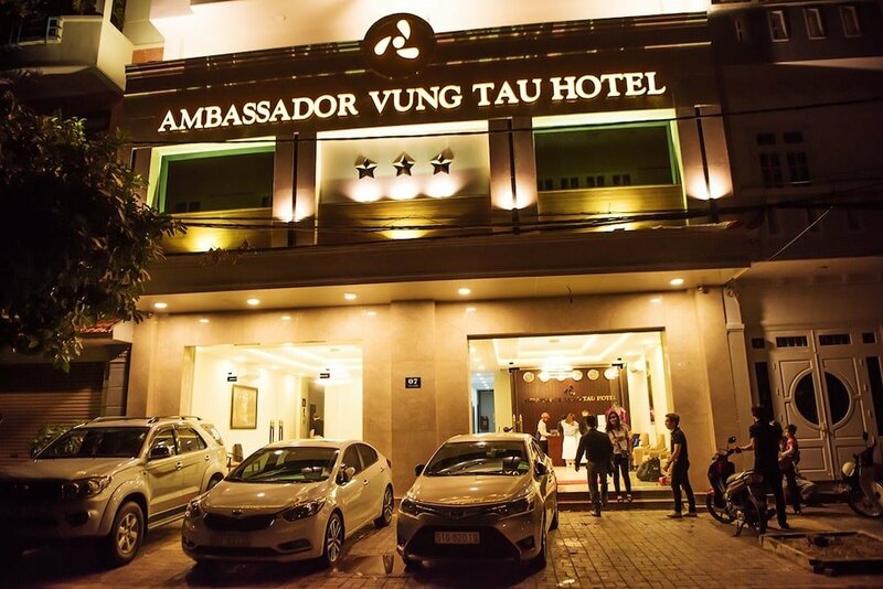 Гостиница Oyo 147 Ambassador Vung Tau Hotel в Вунгтау