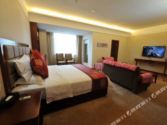 Фото Chengdu Chengfei Hotel