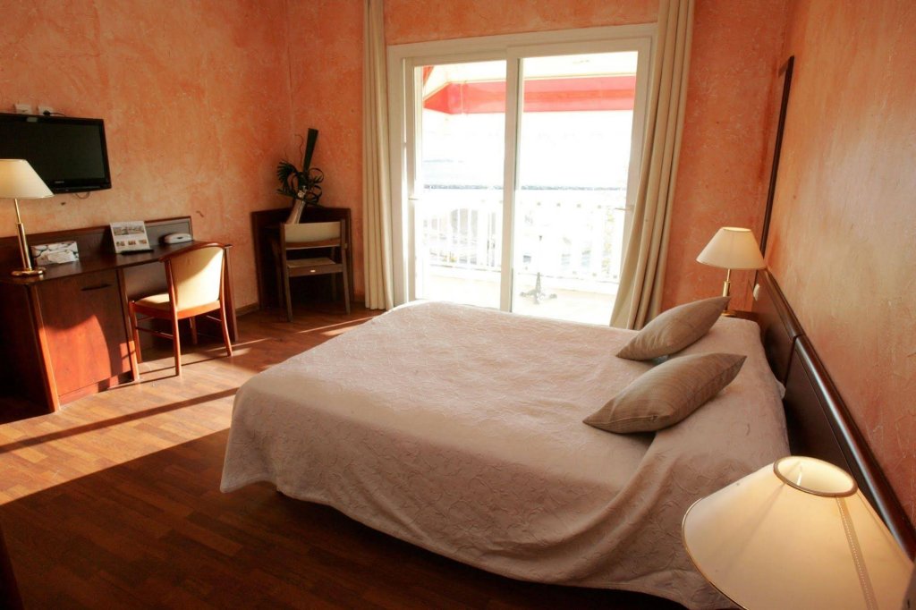 Фото Hôtel Le Beau Séjour