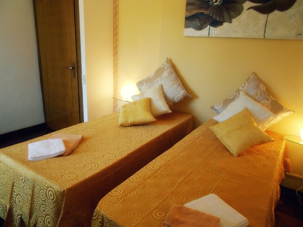 Фото Domus Domiziana B&b