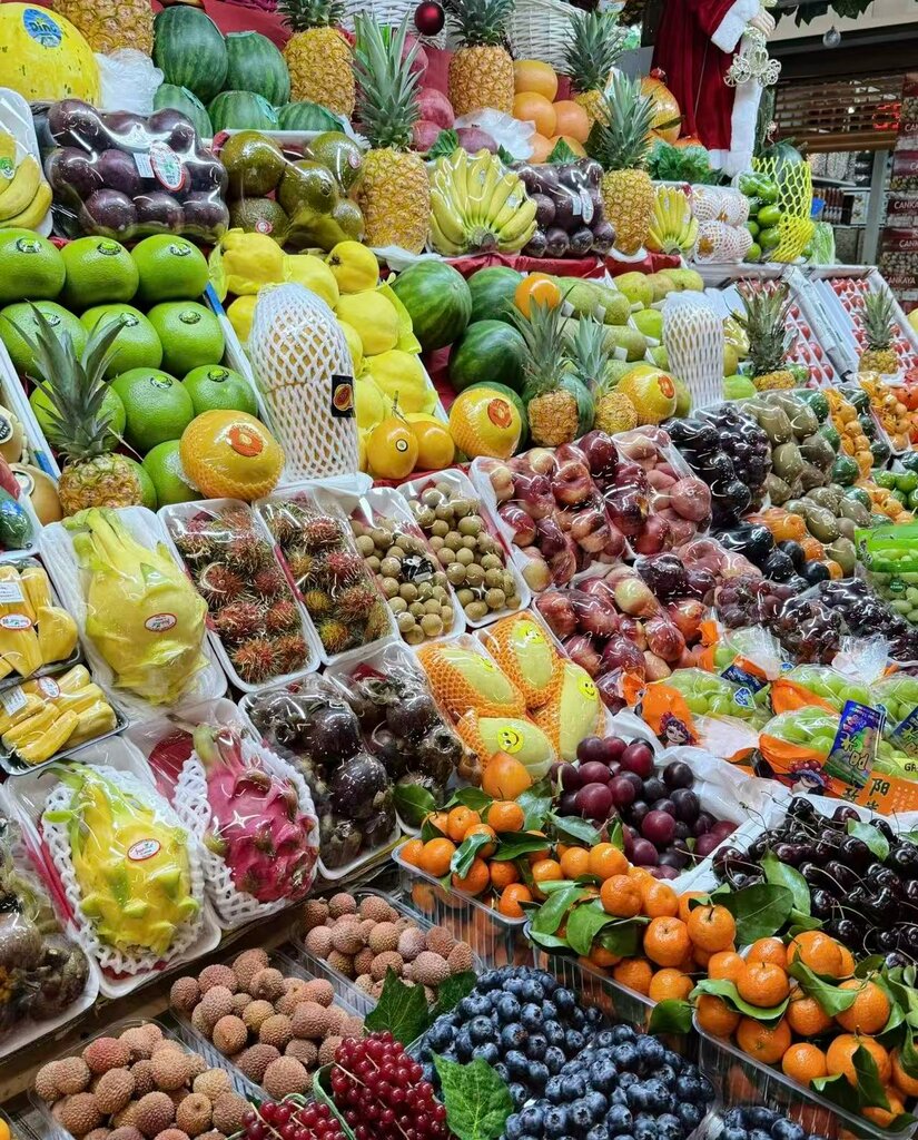 Greengrocery Sasha's Store, Sanya, photo