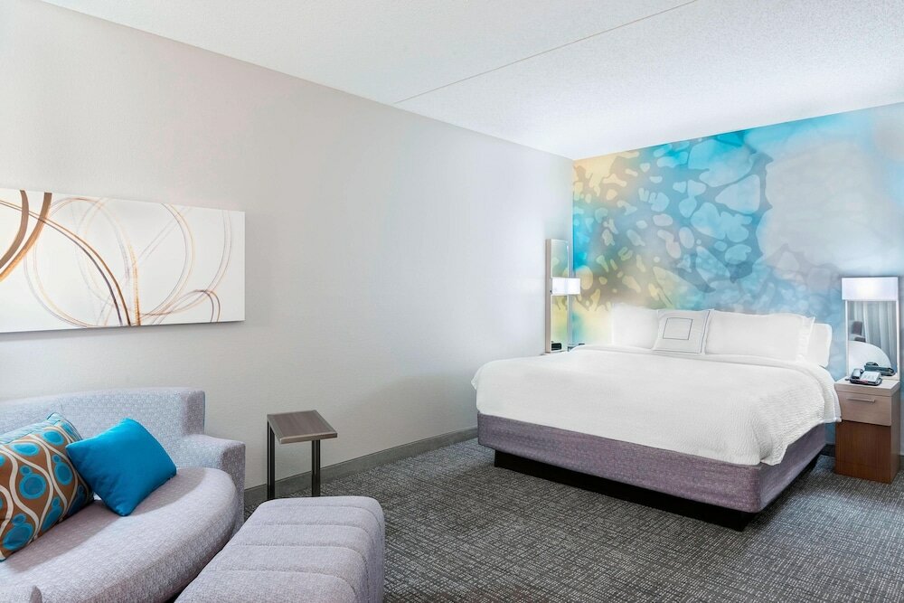 Фото Courtyard by Marriott Tampa Downtown