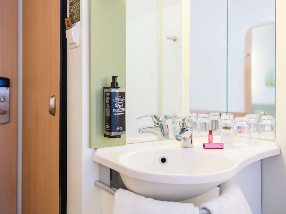 Фото Ibis budget Zurich City West