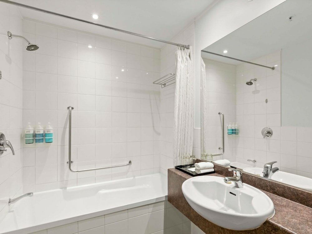 Фото Novotel Queenstown Lakeside