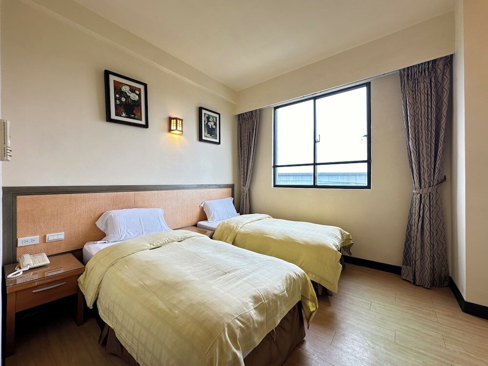 Фото Chientan Youth Hotel