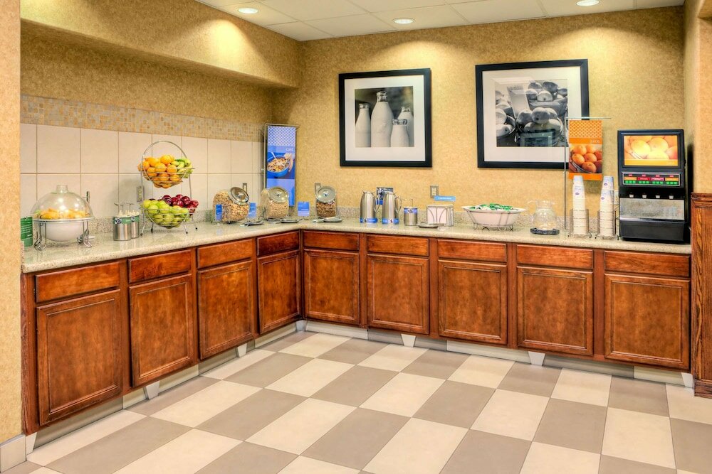 Фото Hampton Inn & Suites Palmdale