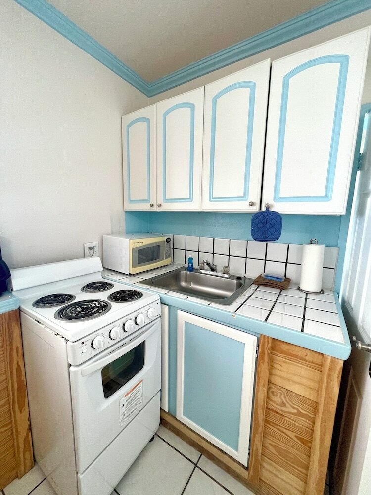 Фото Coconut Cove Resort and Marina