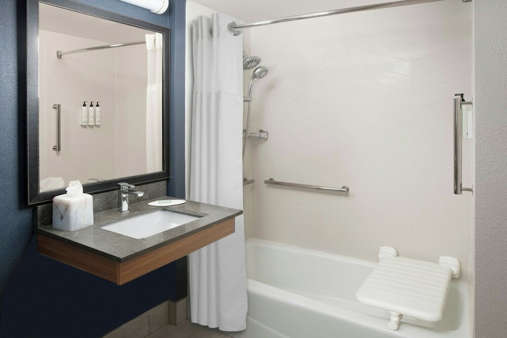 Фото Fairfield Inn & Suites by Marriott Waco North