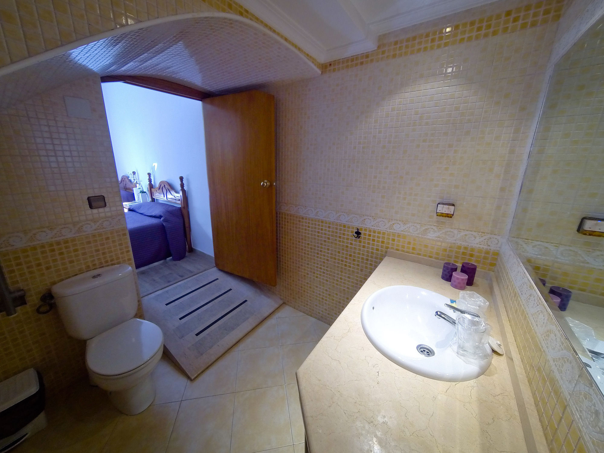 Фото Hostal La Muralla