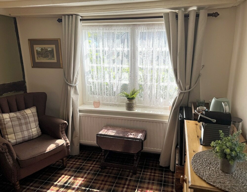 Фото Thatched Cottage Hotel