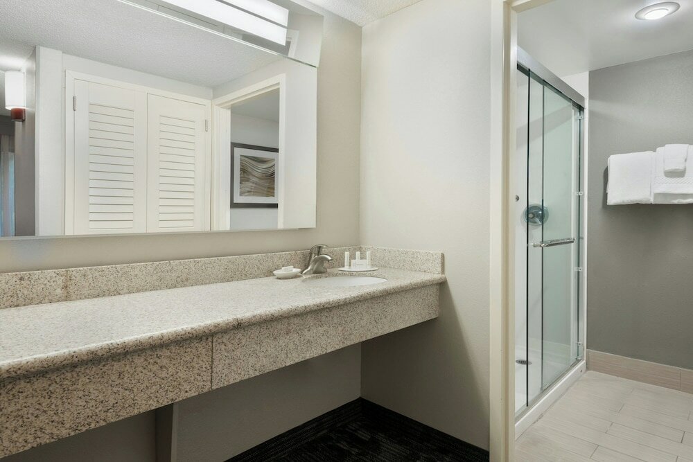 Фото Courtyard by Marriott Lafayette Airport