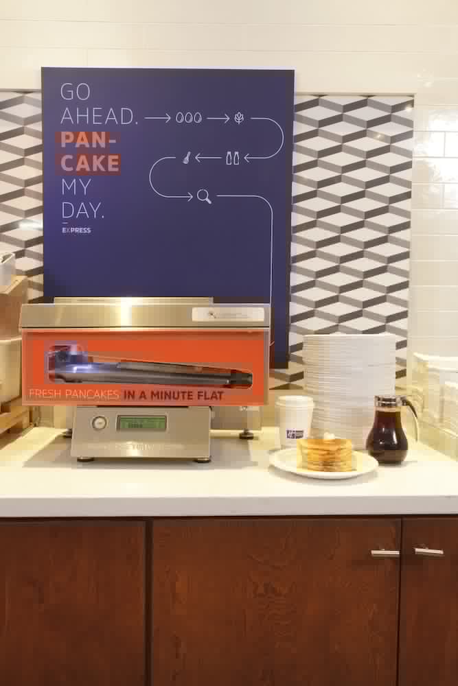 Фото Holiday Inn Express and Suites Fisherman's Wharf, an Ihg Hotel