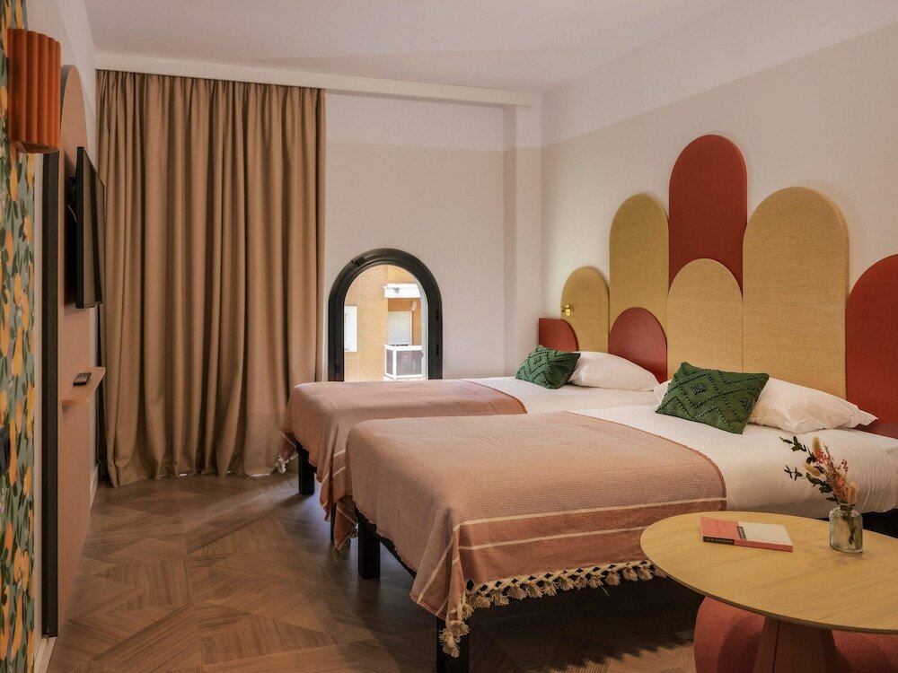 Фото ibis Styles Sevilla City Santa Justa