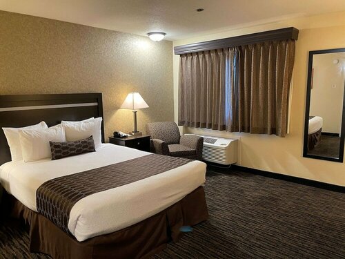 Внешний вид отеля Best Western Plus Pleasanton Inn в Плезантоне, фото 3