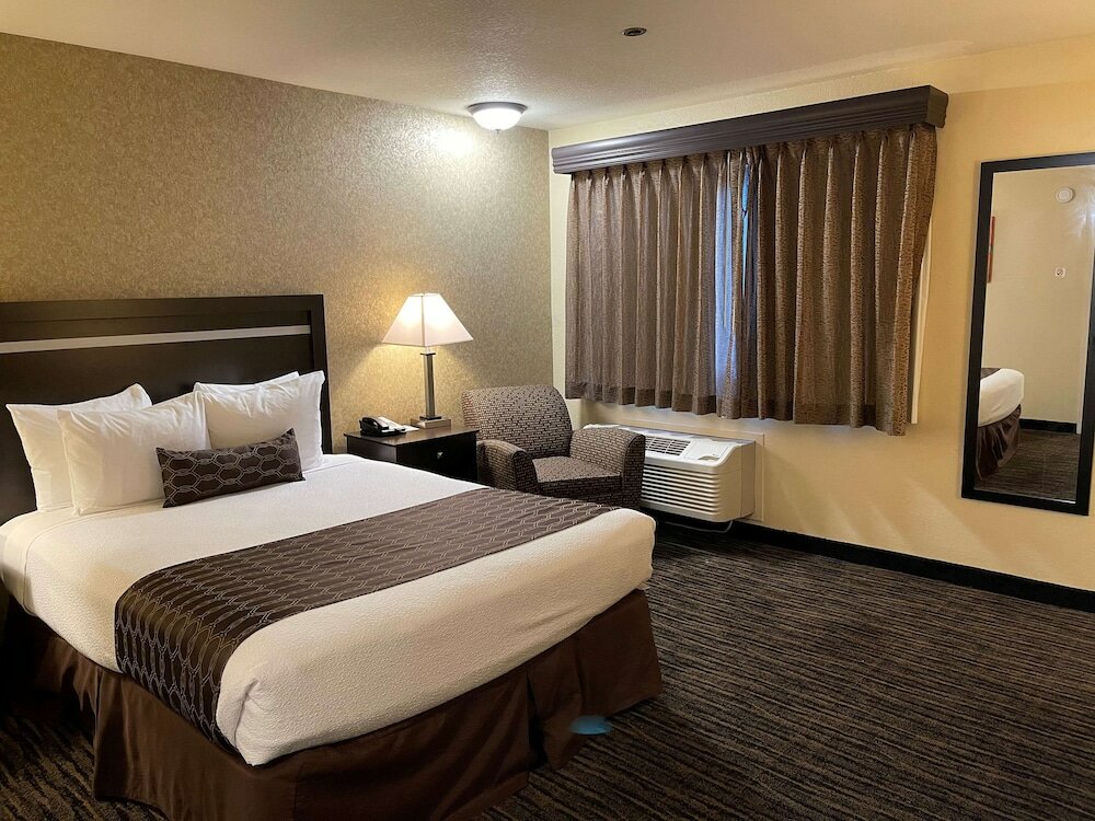 Фото Best Western Plus Pleasanton Inn