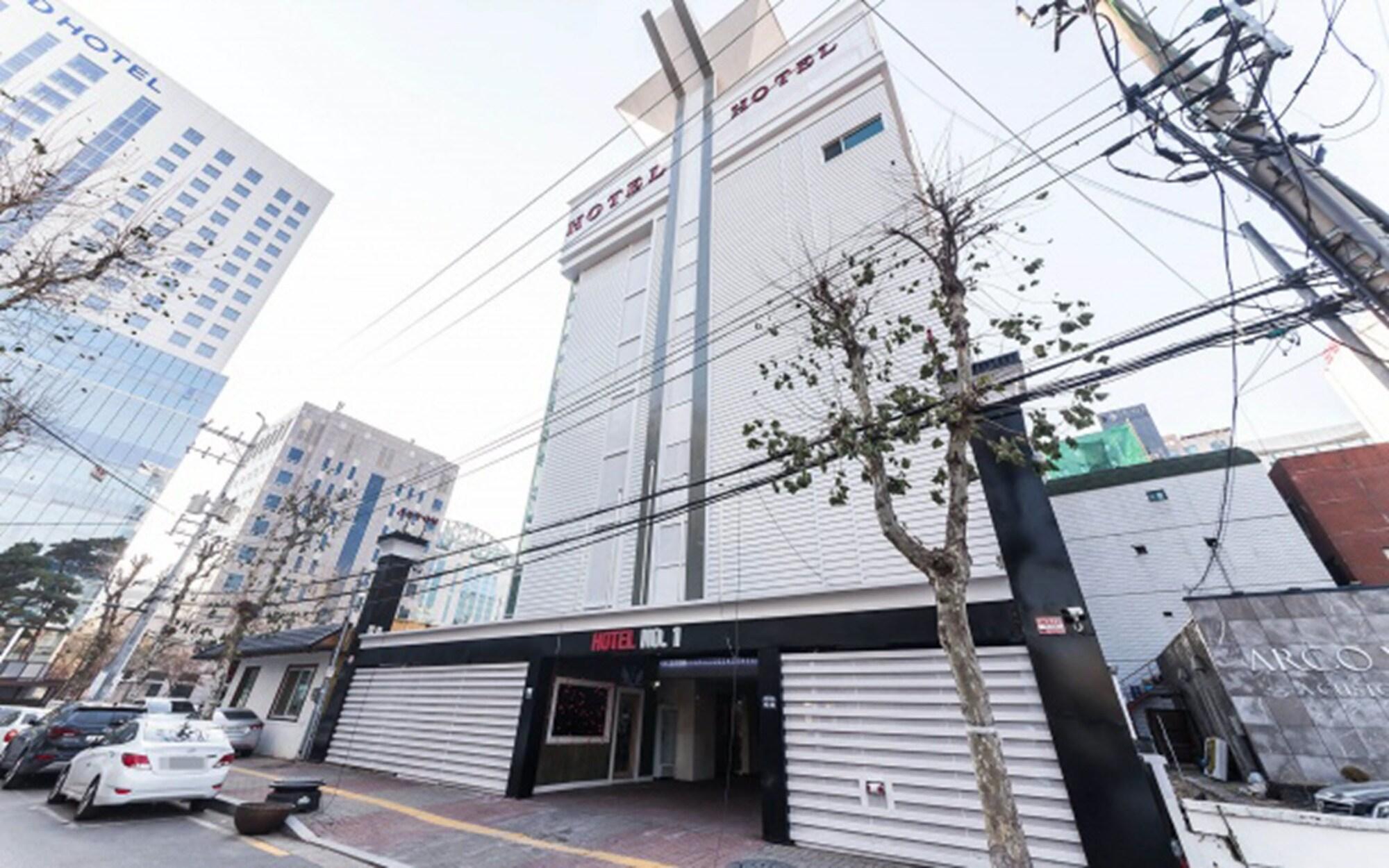 Фото Hotel No. 1