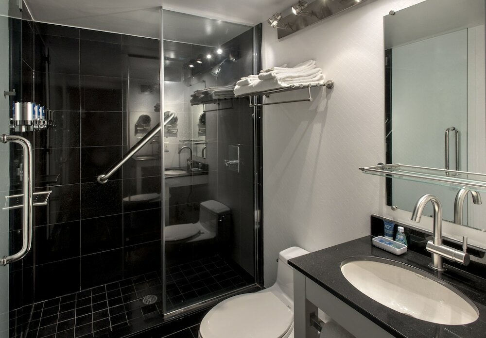Фото Four Points by Sheraton Manhattan SoHo Village