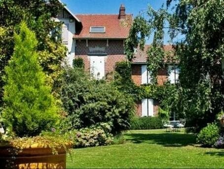 Гостиница Les Granges d'Haillancourt в Бове