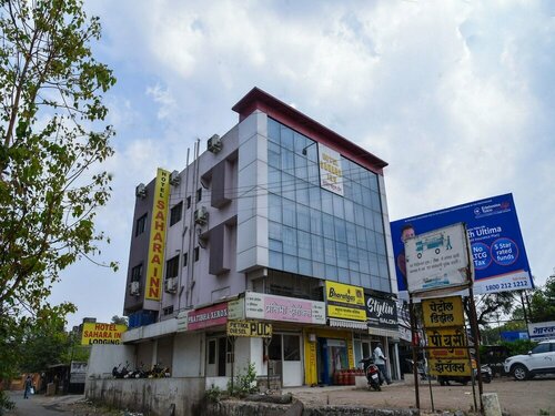 Гостиница Oyo 12854 Hotel Sahara Inn в Нашике