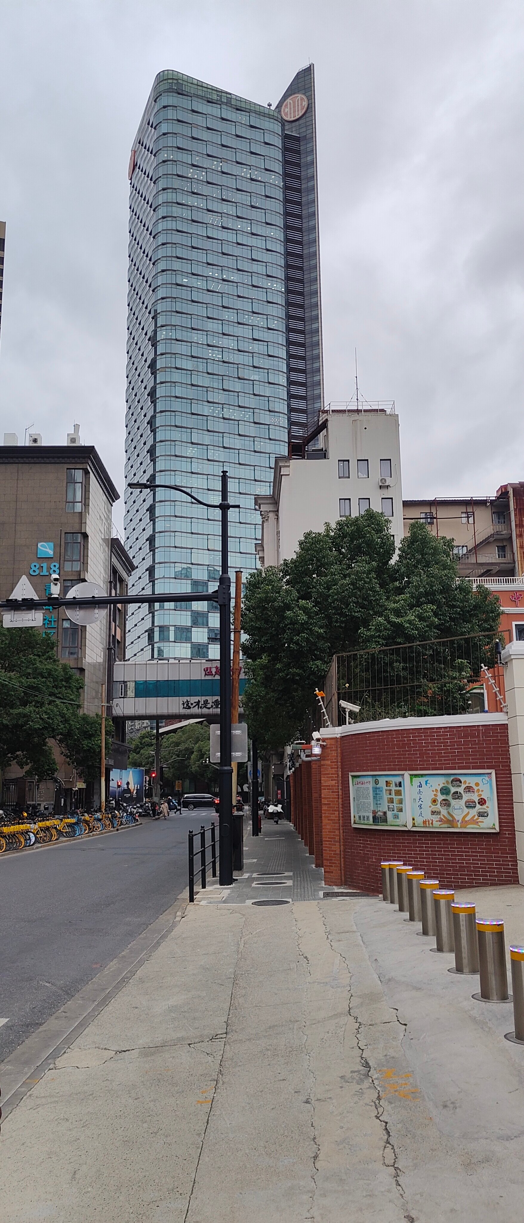 Фото DoubleTree by Hilton Hotel Shanghai - Pudong