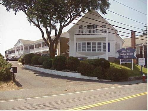 Гостиница Cape Cod Harbor House Inn в Гианнисе