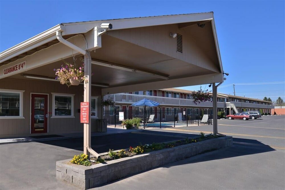 Фото Travelodge by Wyndham Sunnyside