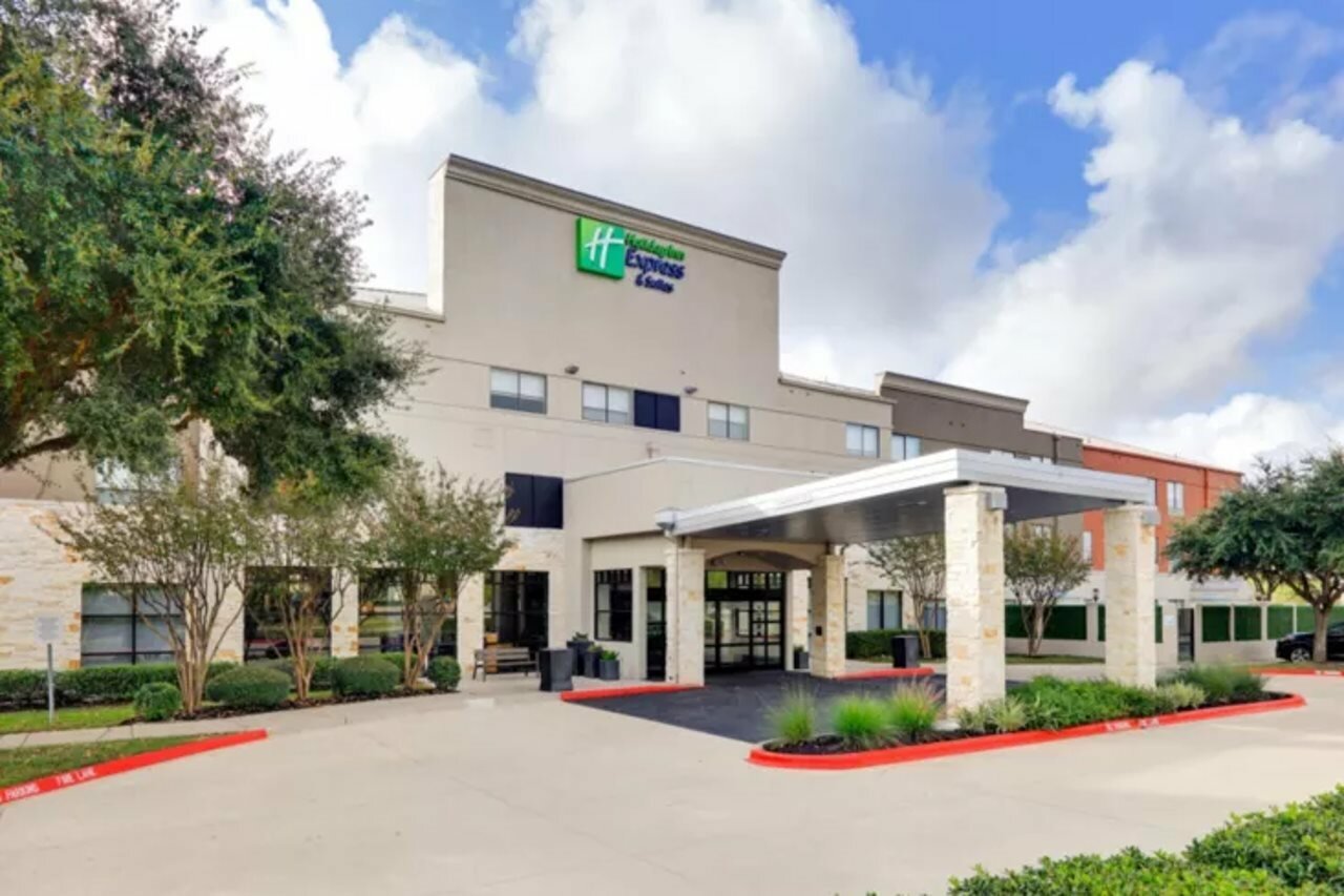 Фото Holiday Inn Express & Suites Austin Round Rock, an Ihg Hotel