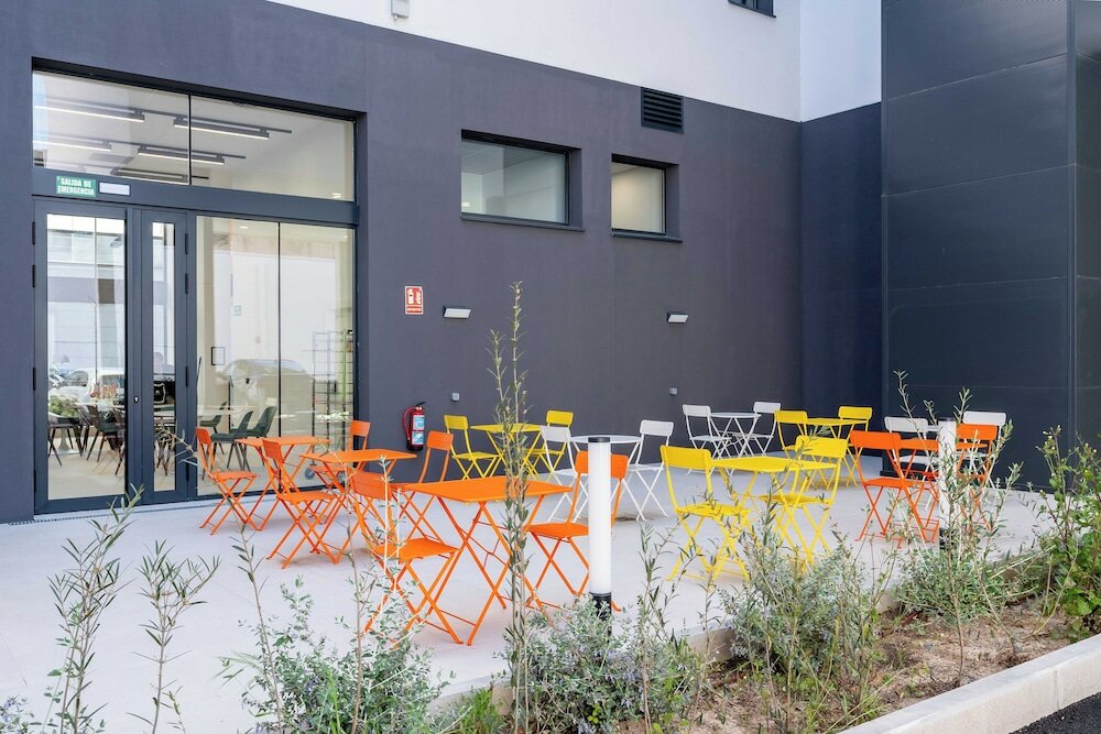 Фото EasyHotel Madrid Alcala