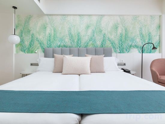 Фото Hotel Cristina by Tigotan Las Palmas - Adults Only