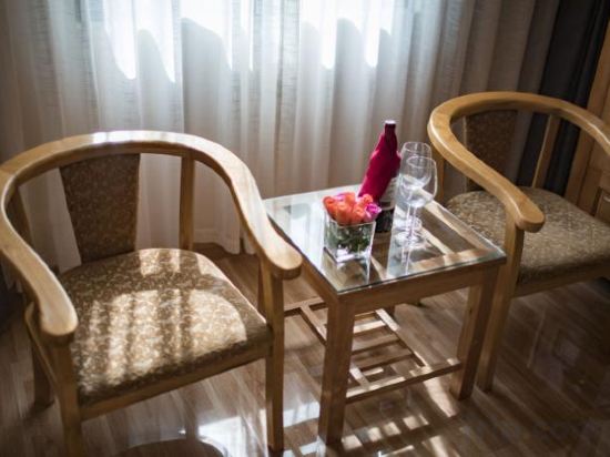 Фото Golden Town Hotel