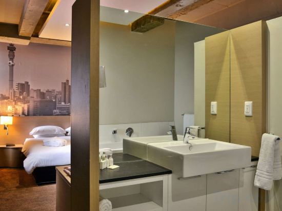 Фото Reef Hotel