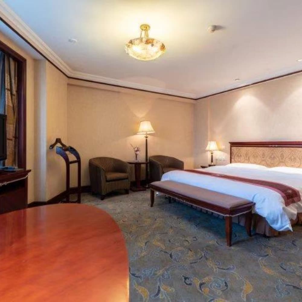 Фото Golden Ocean Hotel