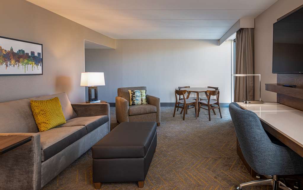 Фото DoubleTree by Hilton Madison East