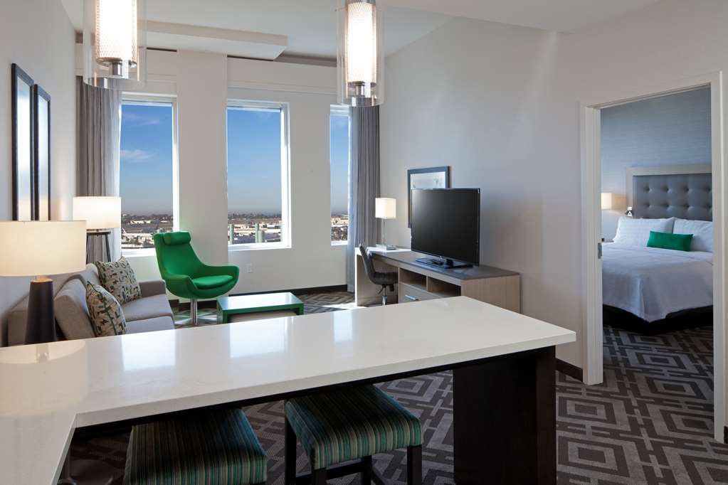 Фото Homewood Suites by Hilton Los Angeles International Airport