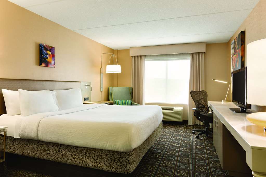 Фото Hilton Garden Inn Niagara-On-The-Lake