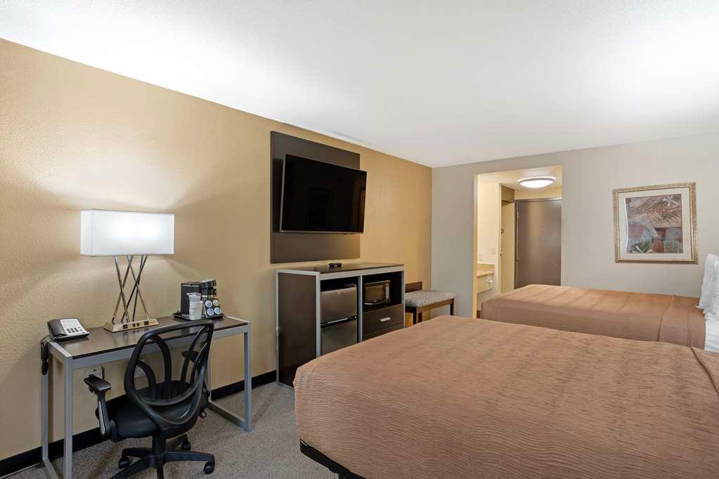 Фото Best Western Plus Reading Inn & Suites