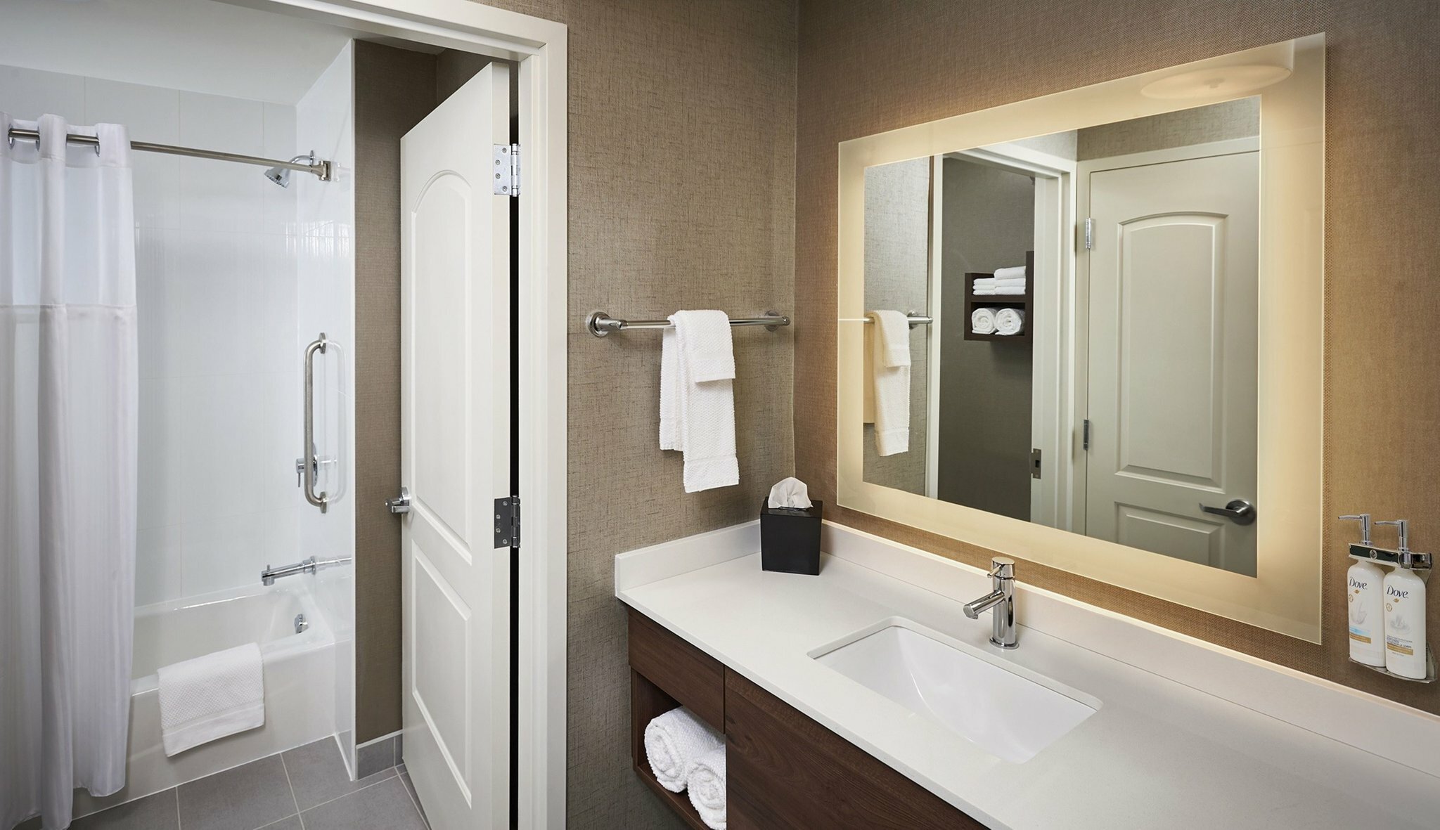 Фото Staybridge Suites Niagara-On-The-Lake