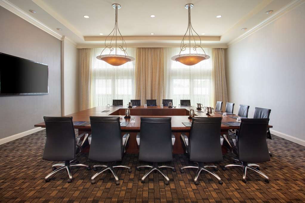 Фото Hilton Naples
